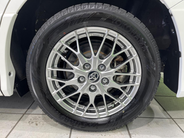 2017 Toyota Noah DAA-ZWR80W (UW-69f1f805a74e5)[19]