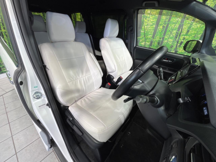 2017 Toyota Noah DAA-ZWR80W (UW-69f1f805a74e5)[27]