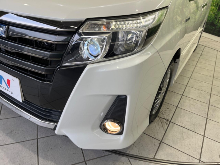 2017 Toyota Noah DAA-ZWR80W (UW-69f1f805a74e5)[24]