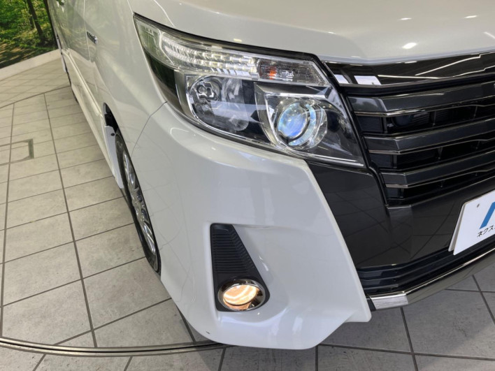 2017 Toyota Noah DAA-ZWR80W (UW-69f1f805a74e5)[23]