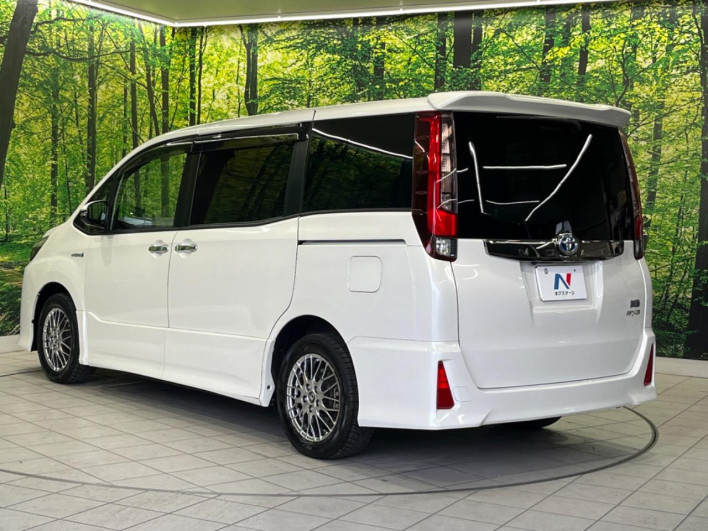 2017 Toyota Noah DAA-ZWR80W (UW-69f1f805a74e5)[10]