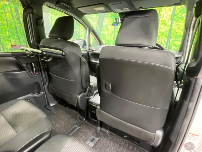 2020 Toyota Voxy DAA-ZWR80W (UW-69f1f80719e24)[24]