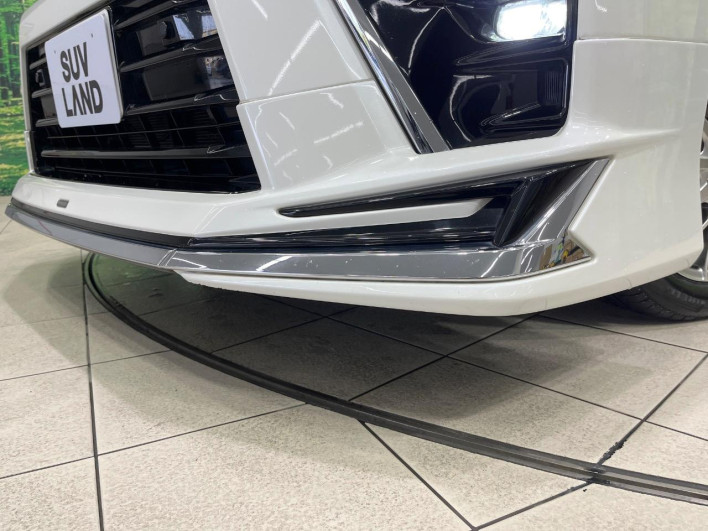 2020 Toyota Voxy DAA-ZWR80W (UW-69f1f80719e24)[9]