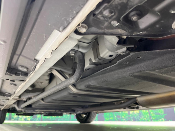 2020 Toyota Voxy DAA-ZWR80W (UW-69f1f80719e24)[19]