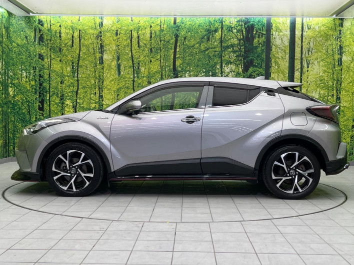 2017 Toyota C-HR DAA-ZYX10 (UW-69f1f80d3f485)[17]