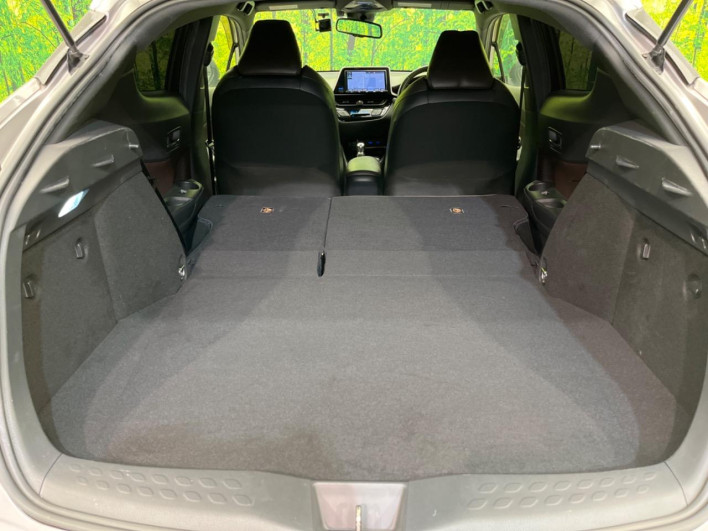 2017 Toyota C-HR DAA-ZYX10 (UW-69f1f80d3f485)[29]