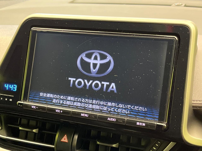 2017 Toyota C-HR DAA-ZYX10 (UW-69f1f80d3f485)[7]
