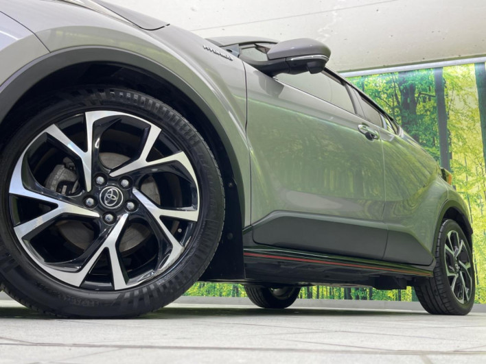 2017 Toyota C-HR DAA-ZYX10 (UW-69f1f80d3f485)[13]