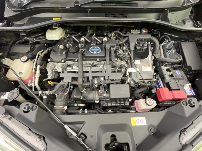 2018 Toyota C-HR DAA-ZYX10 (UW-69f1f80da138a)[4]