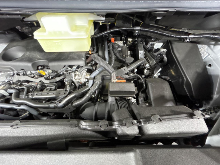 2025 Toyota Alphard Hybrid 6AA-AAHH40W (UW-69f2a3e8f365b)[10]