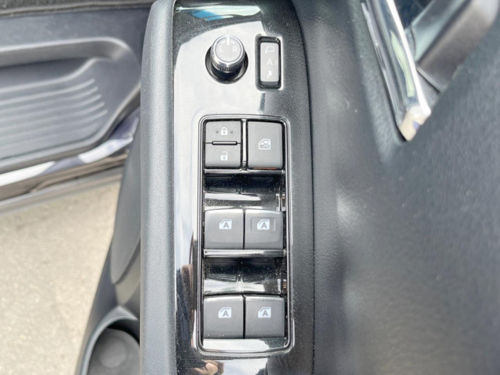 2017 Toyota Alphard DBA-AGH35W (UW-69f2a3f16d168)[24]