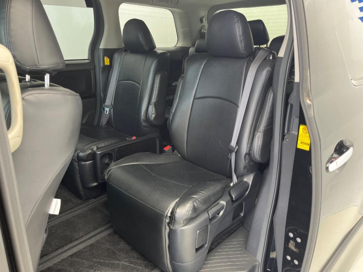 2011 Toyota Vellfire DBA-ANH20W (UW-69f2a3f7545b2)[17]
