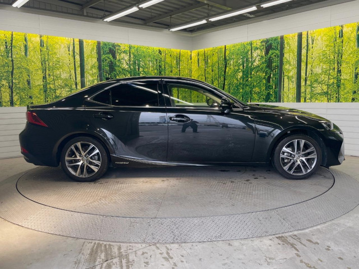 2017 Lexus IS DAA-AVE30 (UW-69f2a3f8f3703)[19]