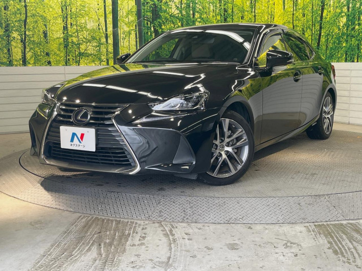 2017 Lexus IS DAA-AVE30 (UW-69f2a3f8f3703)[0]