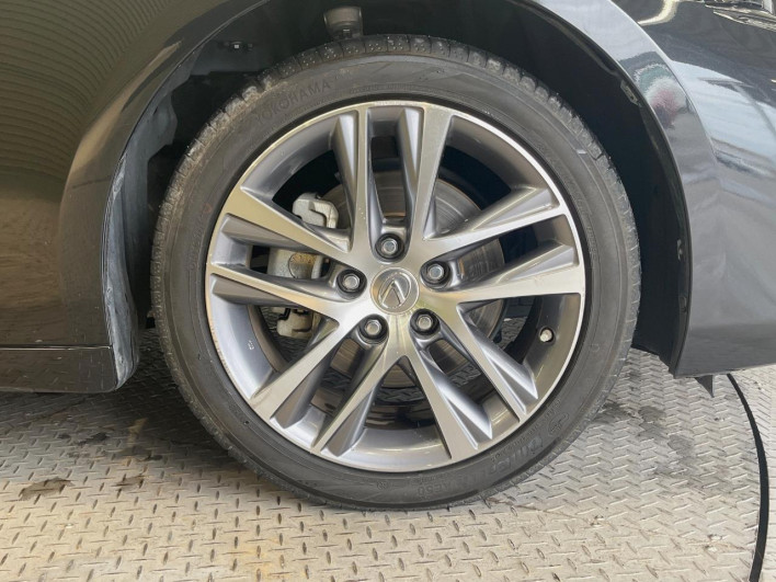 2017 Lexus IS DAA-AVE30 (UW-69f2a3f8f3703)[11]