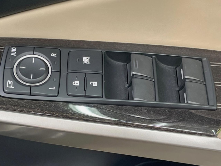2017 Lexus IS DAA-AVE30 (UW-69f2a3f8f3703)[28]