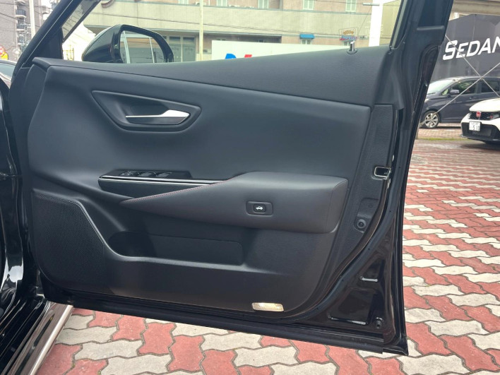 2020 Toyota Crown Hybrid 6AA-AZSH20 (UW-69f2a40746e09)[27]