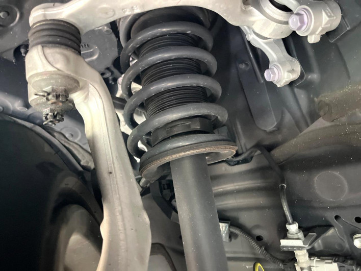 2020 Toyota Crown Hybrid 6AA-AZSH20 (UW-69f2a40746e09)[26]