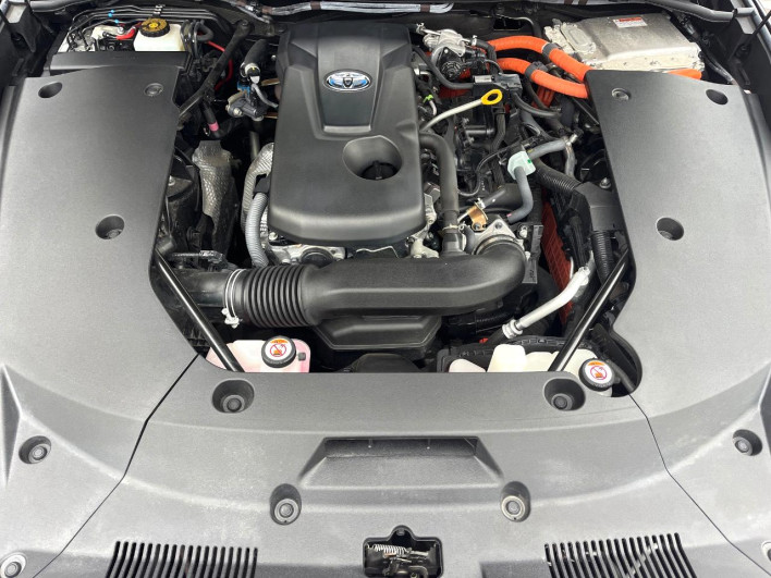 2020 Toyota Crown Hybrid 6AA-AZSH20 (UW-69f2a40746e09)[23]