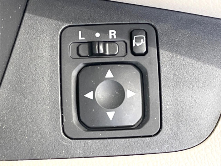 2015 Mitsubishi eK Space DBA-B11A (UW-69f2a40c871b3)[29]