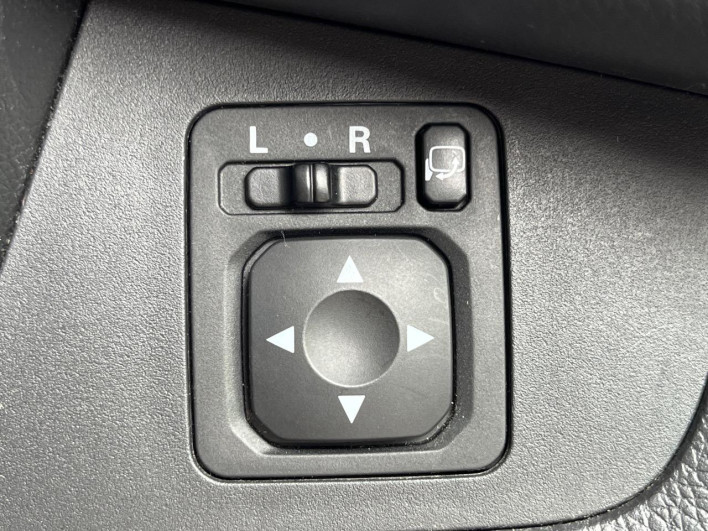 2016 Nissan DAYZ ROOX DBA-B21A (UW-69f2a40f75b03)[4]