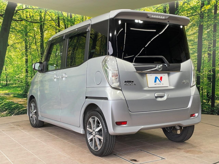 2017 Nissan DAYZ ROOX DBA-B21A (UW-69f2a410677d3)[19]