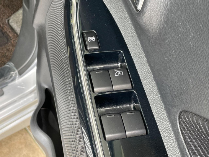 2017 Nissan DAYZ ROOX DBA-B21A (UW-69f2a410677d3)[24]