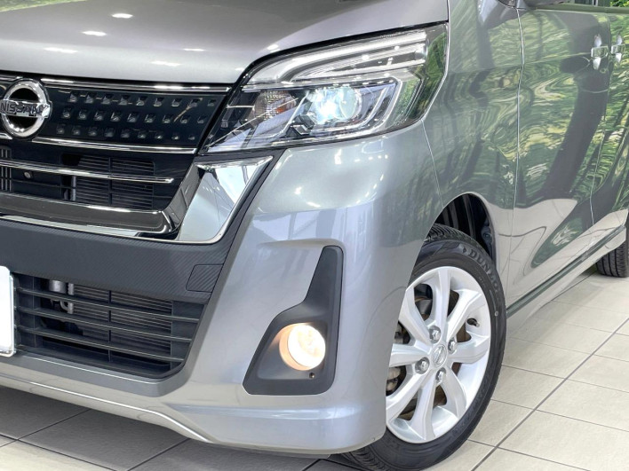 2017 Nissan DAYZ ROOX DBA-B21A (UW-69f2a4112fa05)[14]