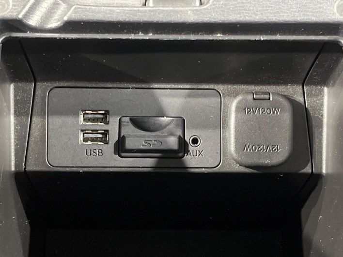 2013 Mazda Axela Sports DBA-BM5FS (UW-69f2a425685b9)[25]