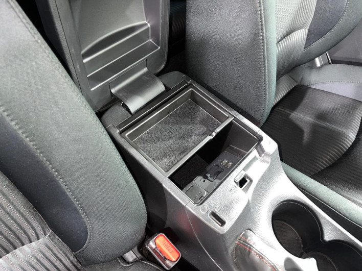 2013 Mazda Axela Sports DBA-BM5FS (UW-69f2a425685b9)[23]