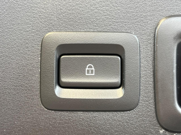 2020 Mazda Mazda 3 Fastback 5BA-BPFP (UW-69f2a427f3f29)[27]