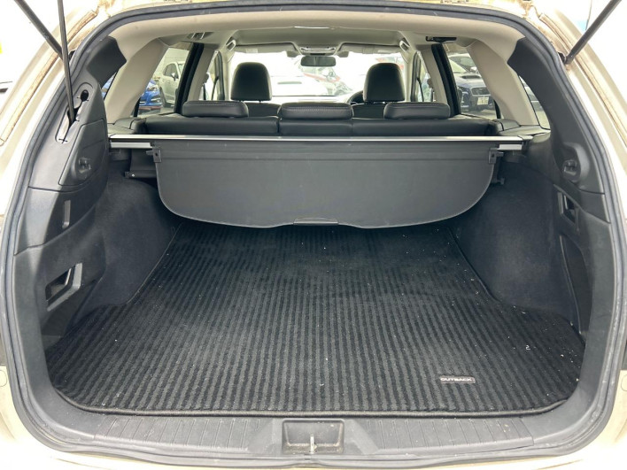 2015 Subaru Legacy Outback DBA-BS9 (UW-69f2a428e96dd)[22]