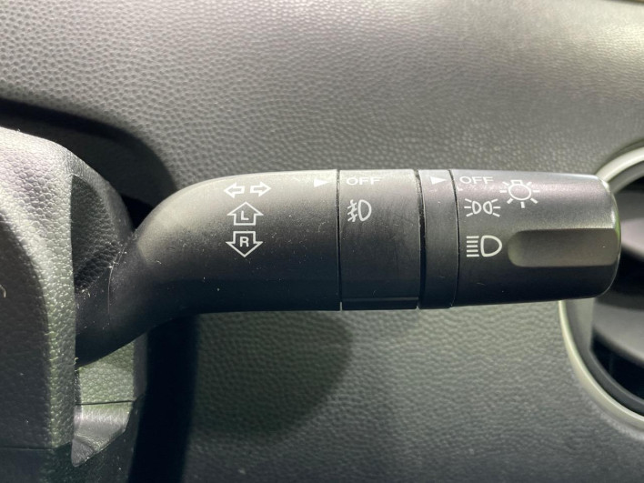 2016 Mazda Biante DBA-CCFFW (UW-69f2a42a9cc8c)[27]