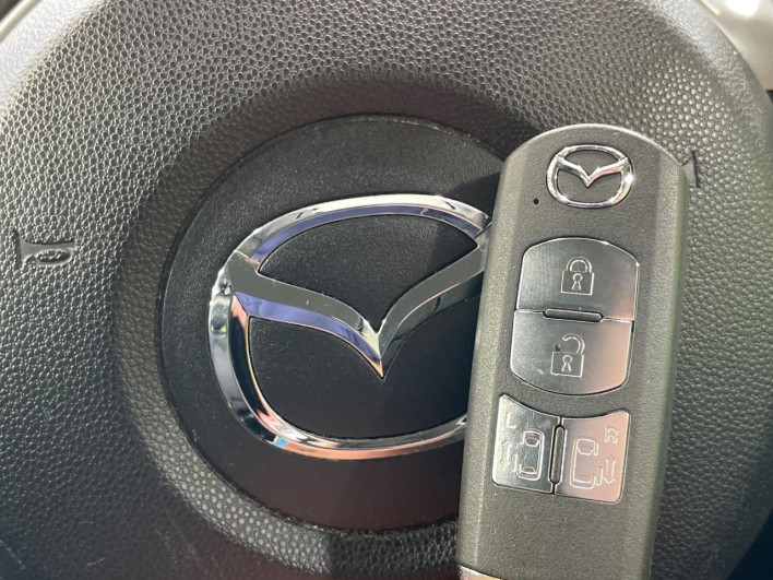 2016 Mazda Biante DBA-CCFFW (UW-69f2a42a9cc8c)[16]