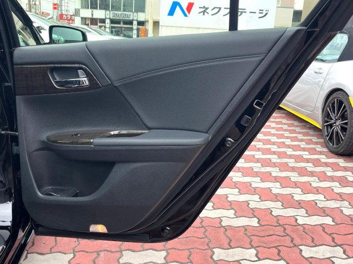 2013 Honda Accord Hybrid DAA-CR6 (UW-69f2a42adefd5)[25]