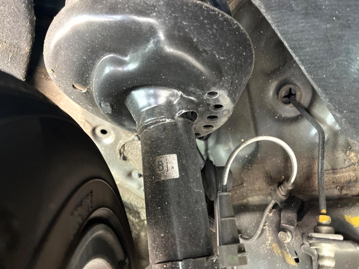 2013 Honda Accord Hybrid DAA-CR6 (UW-69f2a42adefd5)[22]