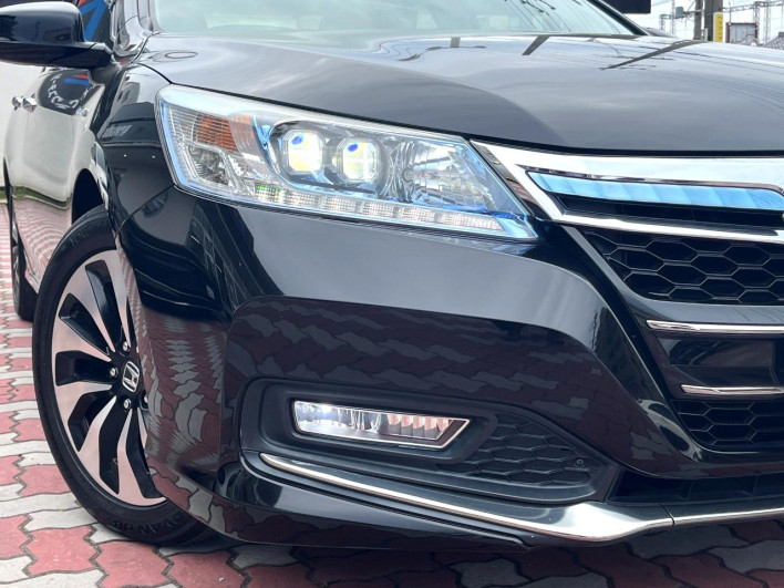 2013 Honda Accord Hybrid DAA-CR6 (UW-69f2a42adefd5)[21]