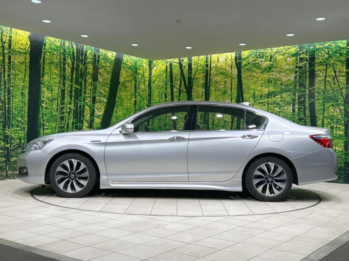 2014 Honda Accord Hybrid DAA-CR6 (UW-69f2a42b3efe5)[19]