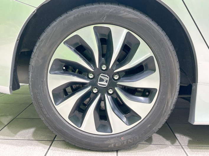 2014 Honda Accord Hybrid DAA-CR6 (UW-69f2a42b3efe5)[6]