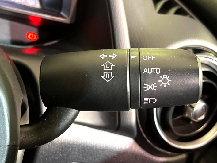 2015 Mazda Demio DBA-DJ3FS (UW-69f2a43168124)[23]