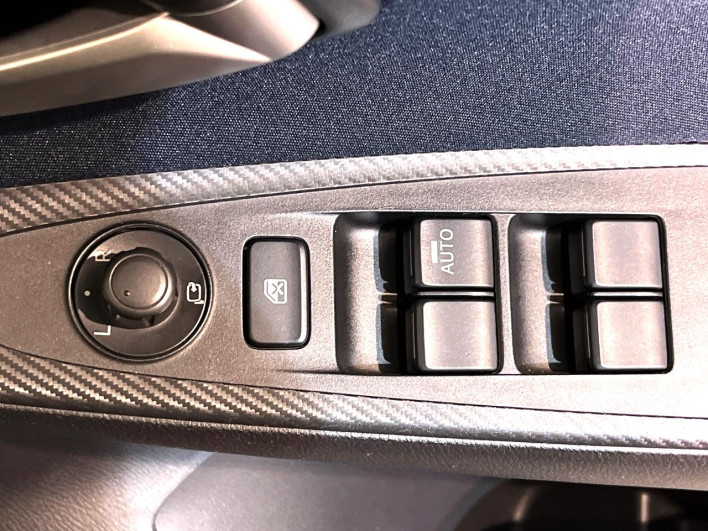 2015 Mazda Demio DBA-DJ3FS (UW-69f2a43168124)[7]