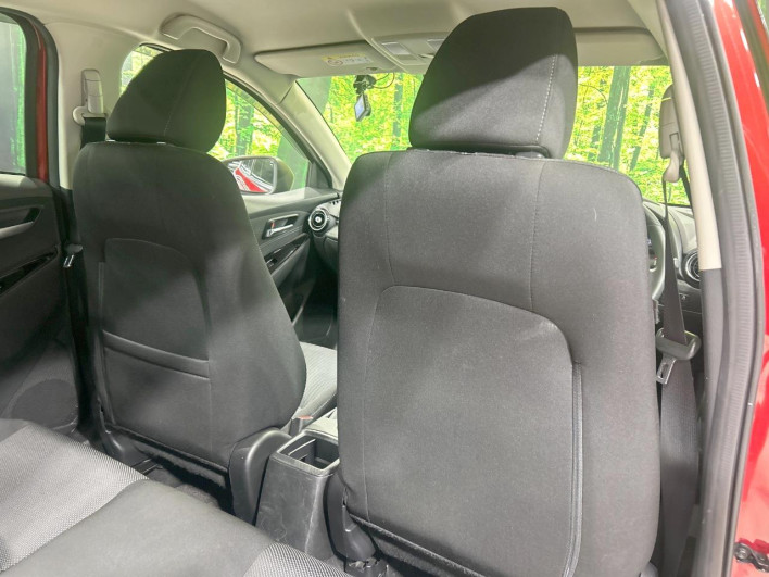 2017 Mazda Demio DBA-DJ3FS (UW-69f2a4317f1dd)[28]