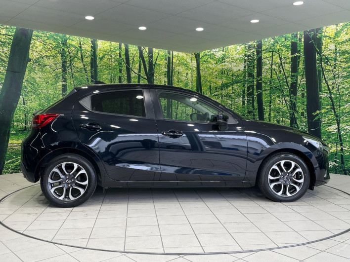 2018 Mazda Demio LDA-DJ5FS (UW-69f2a432ee158)[17]