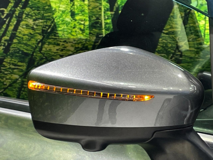 2016 Nissan Note DBA-E12 (UW-69f2a4391f13c)[13]