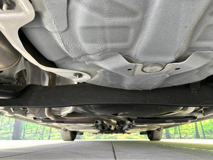 2021 Nissan Note 6AA-E13 (UW-69f2a43ad57c1)[15]