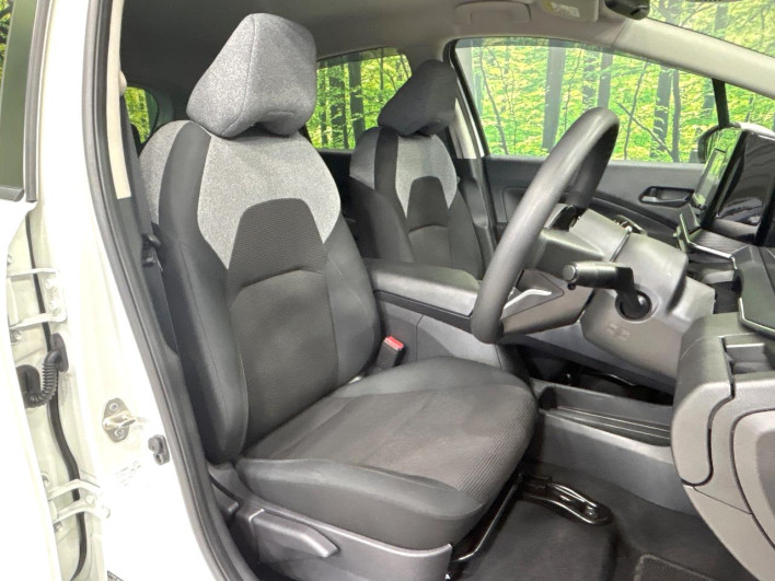 2021 Nissan Note 6AA-E13 (UW-69f2a43ad57c1)[28]