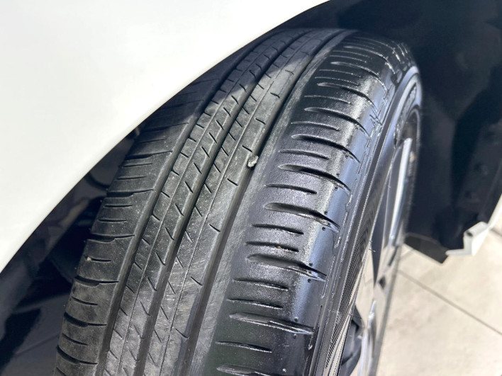 2021 Nissan Note 6AA-E13 (UW-69f2a43ad57c1)[20]