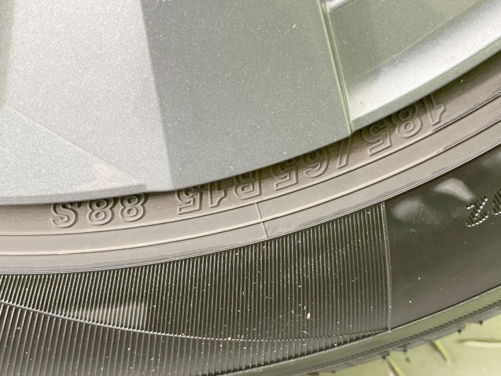 2022 Nissan Note 6AA-E13 (UW-69f2a43ba9a6a)[14]