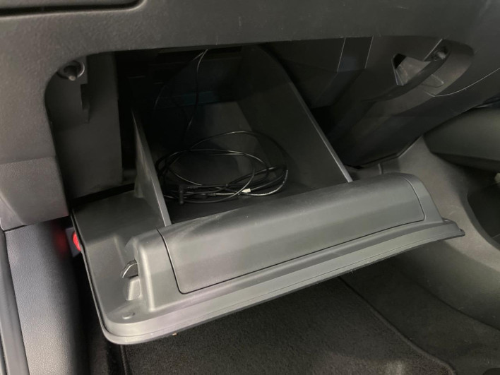 2022 Nissan Note 6AA-E13 (UW-69f2a43becdff)[14]