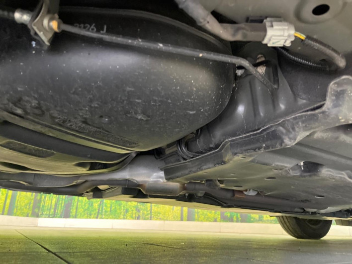 2022 Nissan Note 6AA-E13 (UW-69f2a43becdff)[28]